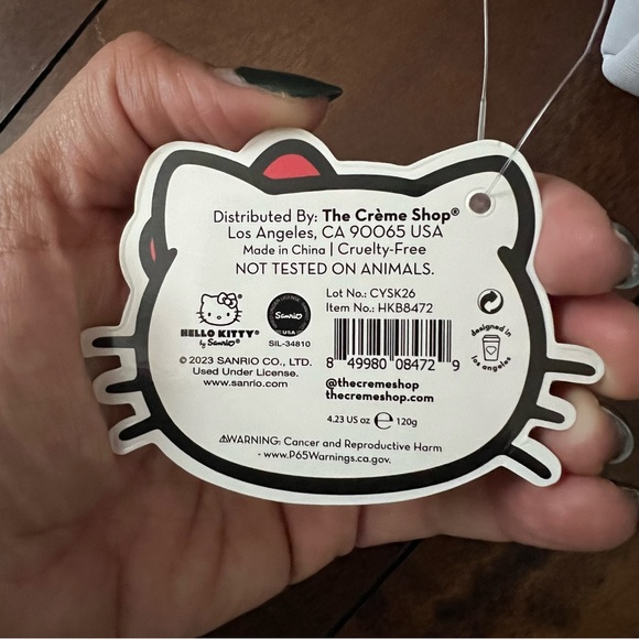 The crème shop x Hello Kitty cosmetics bag and eye gel eye masks - Picture 10 of 14